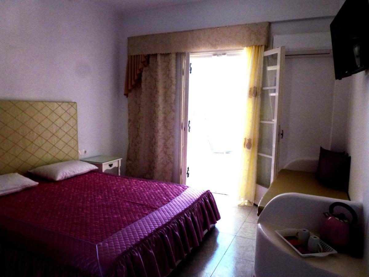 Bougainvillea Suites Kamari  Ngoại thất bức ảnh