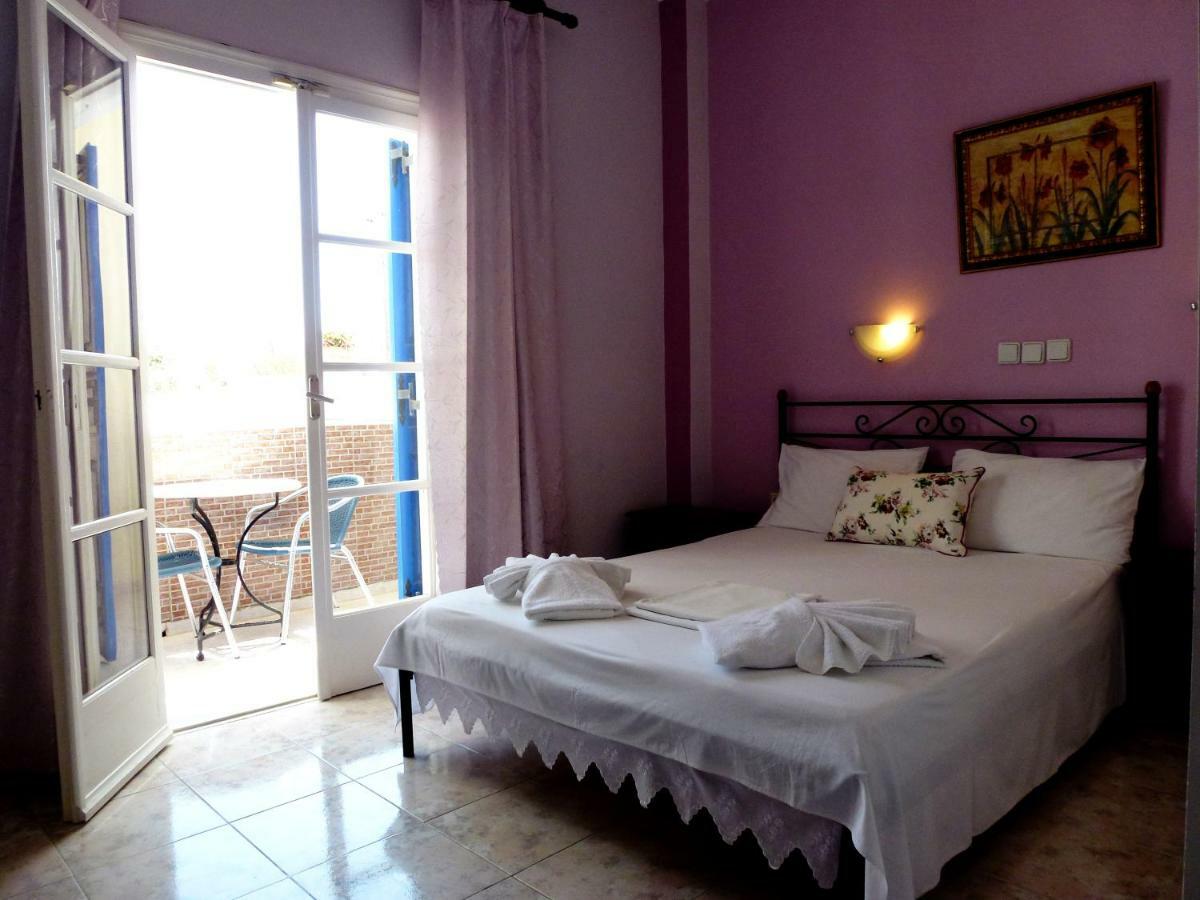 Bougainvillea Suites Kamari  Ngoại thất bức ảnh