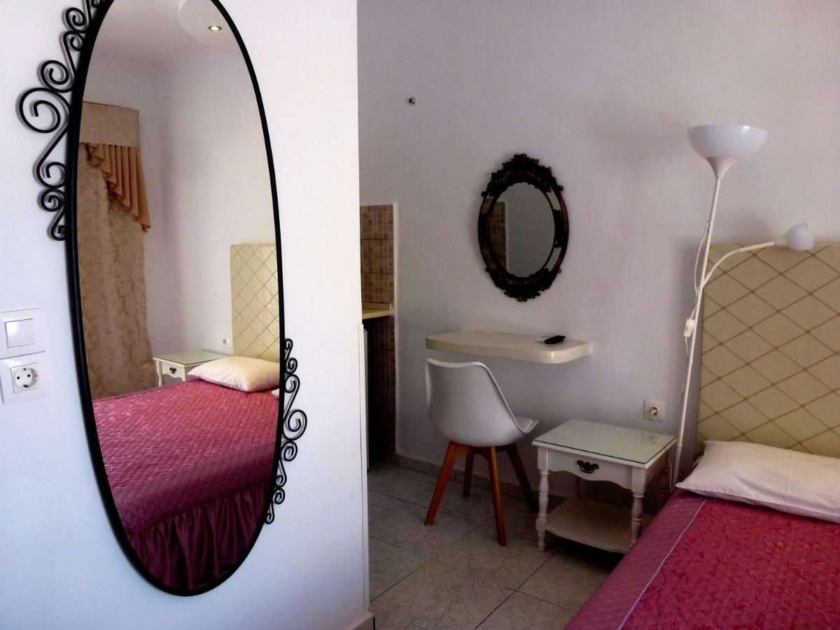 Bougainvillea Suites Kamari  Ngoại thất bức ảnh